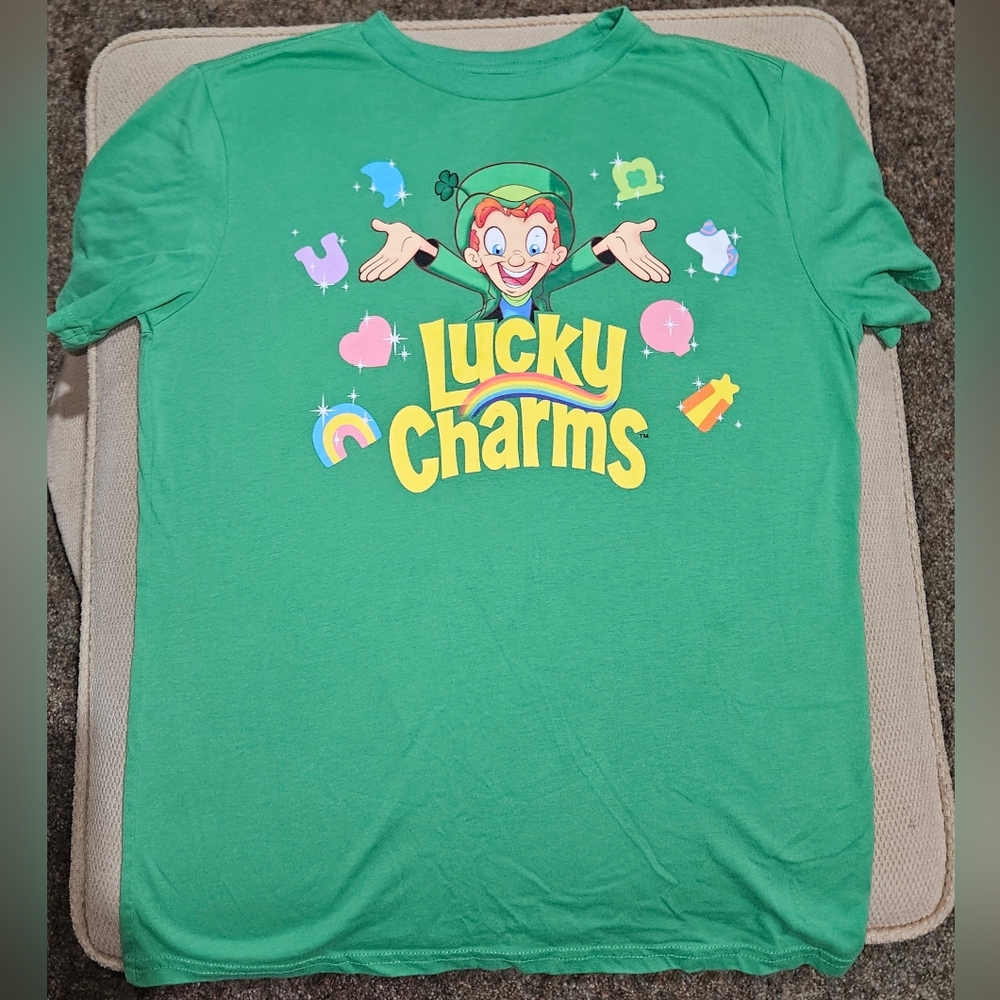 Unisex size (10/12) Lucky Charm green shirt.